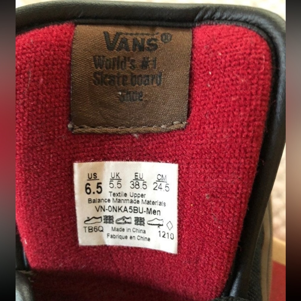 Vans - Picture 4 of 5